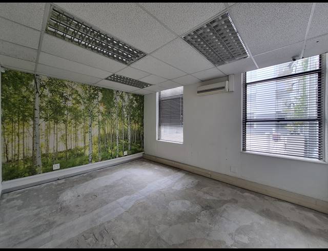 413M² OFFICE TO LET IN CRAIGHALL